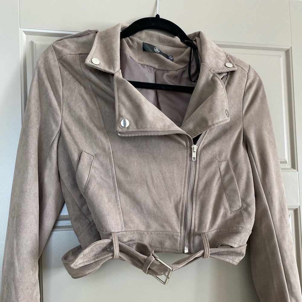 MISSGUIDED suede mauve jacket size 2!